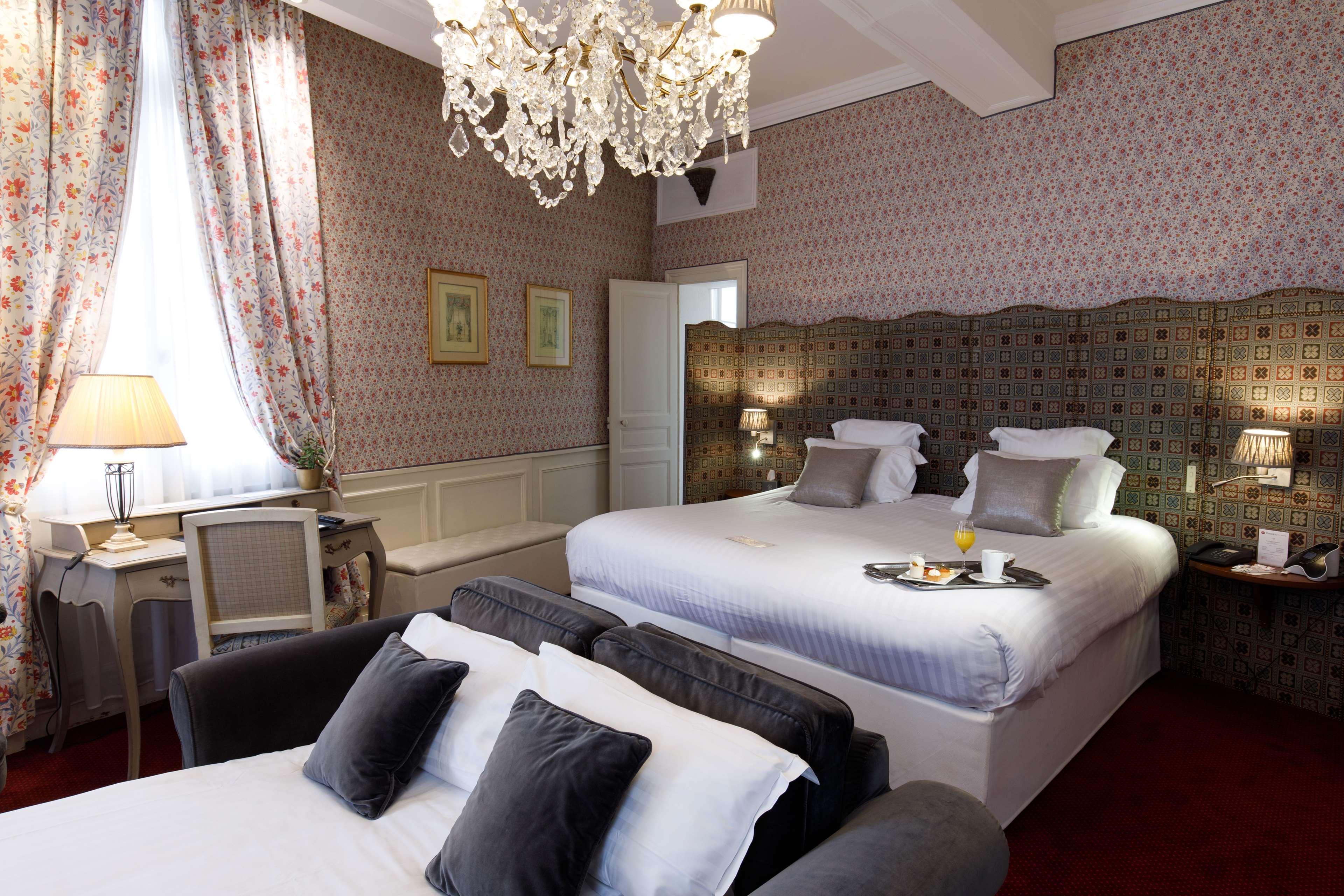& Le Grand Monarque, Bw Premier Collection Hotel Chartres